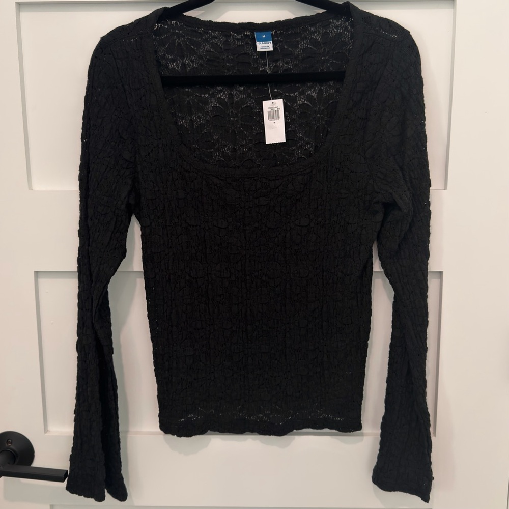 Old Navy Textured Lace Scoop Neck Top - Picture 2 of 13